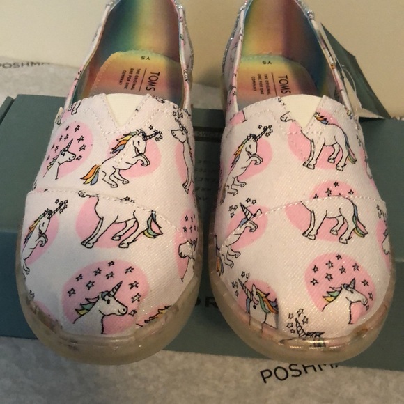 Glittery Unicorn shoes - Picture 2 of 6